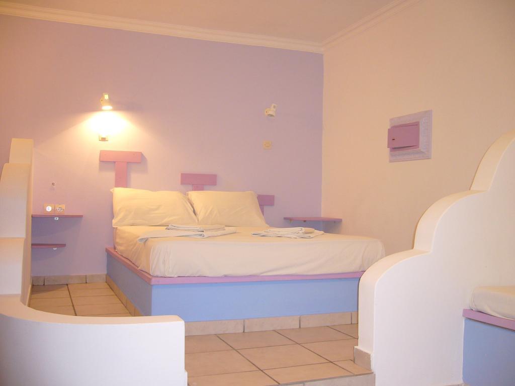 San Efrem Aparthotel Perissa  Ngoại thất bức ảnh